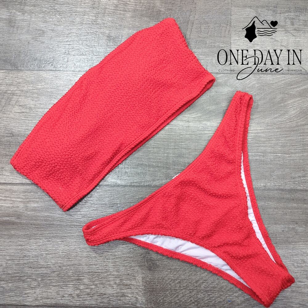 CharmLeaks Textured Bandeau Bikini Swimsuit Size L